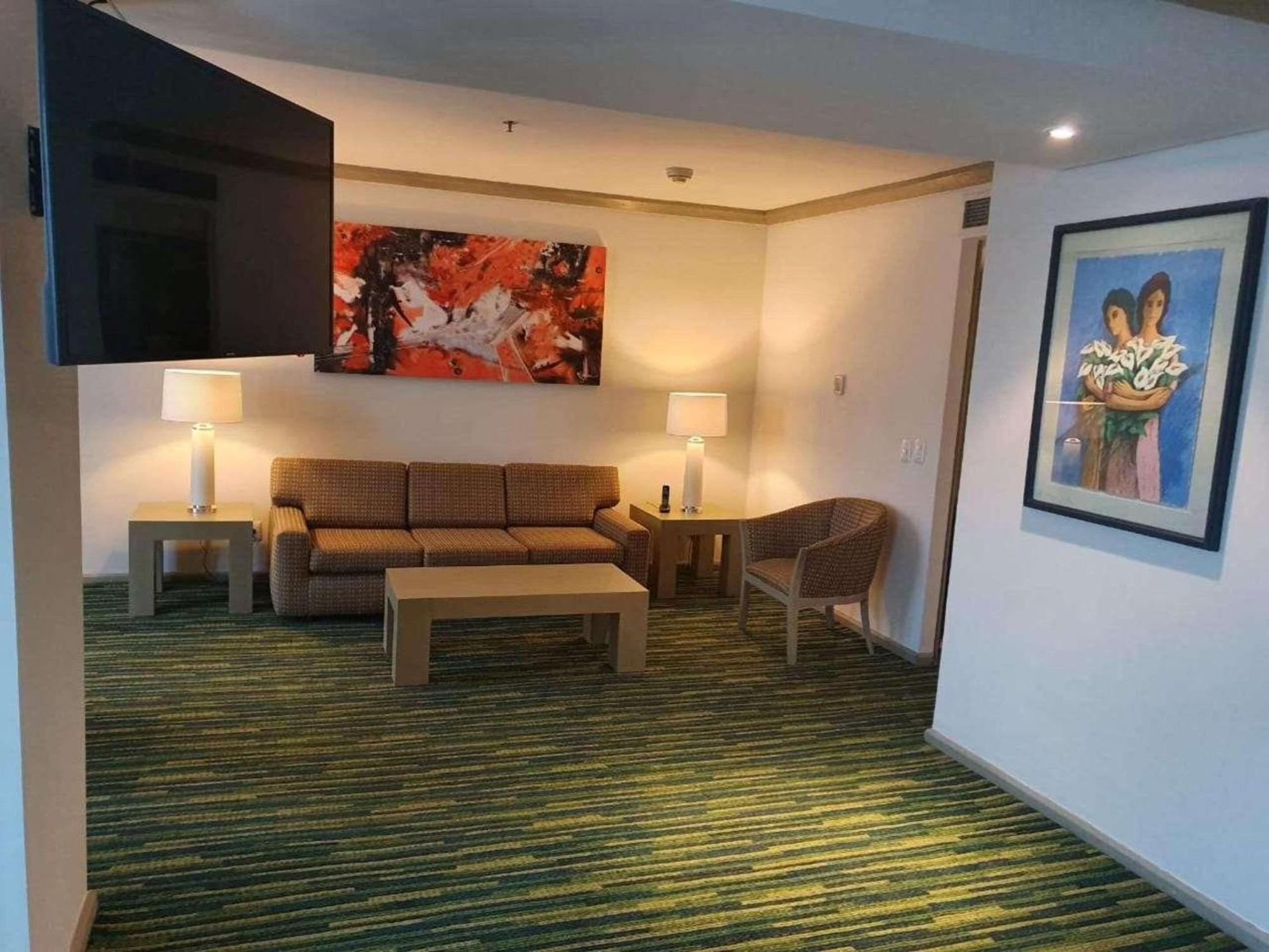 Radisson Paraiso Hotel Città del Messico Esterno foto A living room at the hotel
