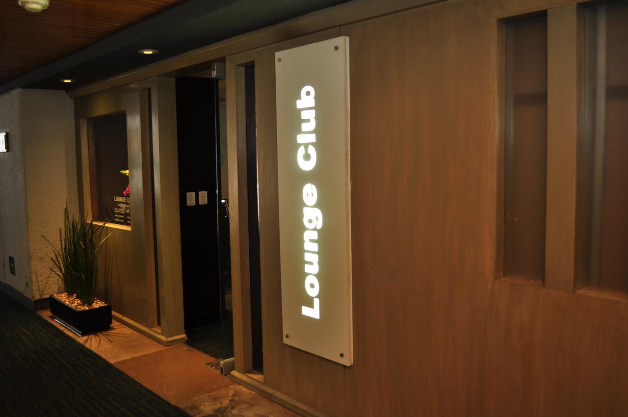 Radisson Paraiso Hotel Città del Messico Esterno foto Entrance to the lounge